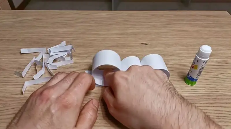How to make a paper ant