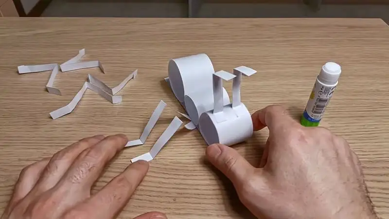 How to make a paper ant