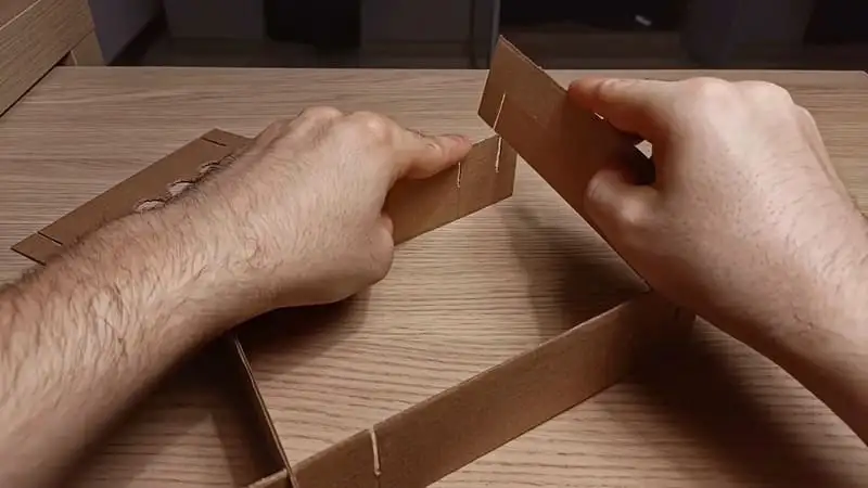 Assembling the test tube holder