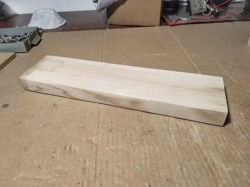 A base for a DIY wooden ant nest