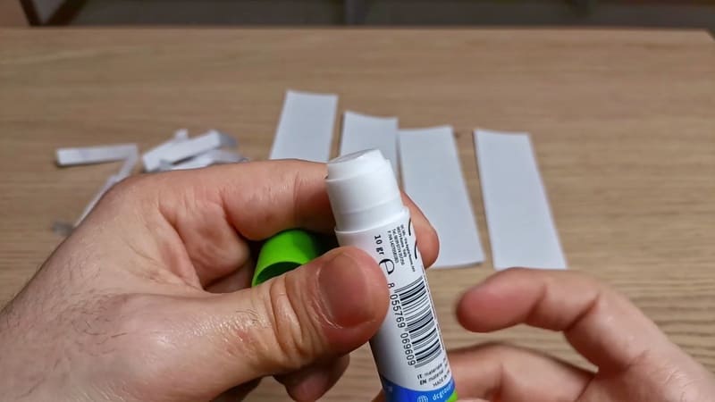 How to make a paper ant