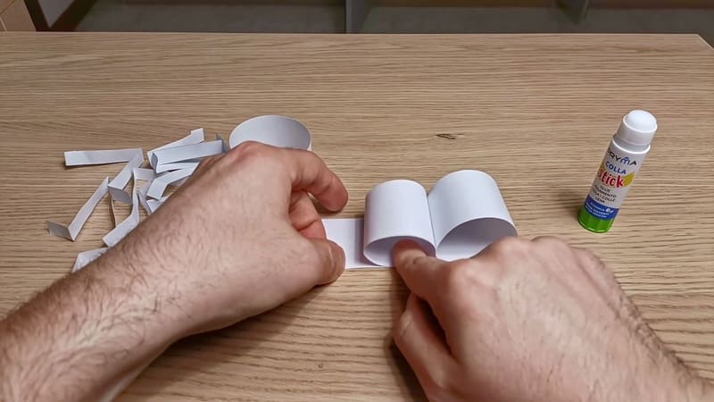 How to make a paper ant