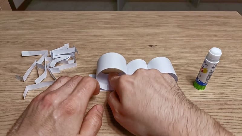 How to make a paper ant