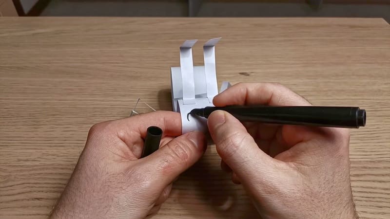 How to make a paper ant